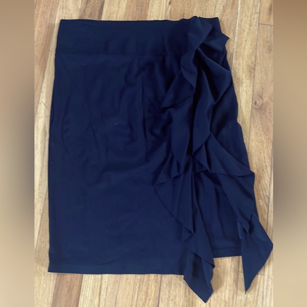 Black bebe skirt with side slit